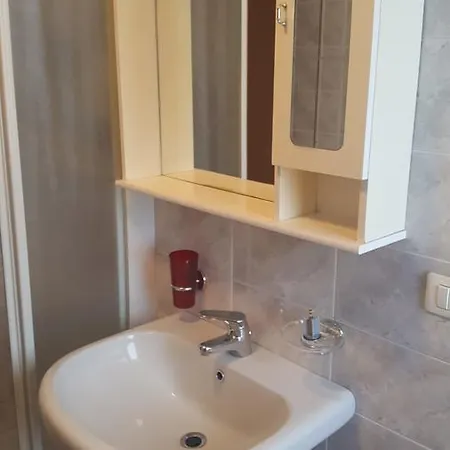 Casa Curti Feriehus Gera Lario